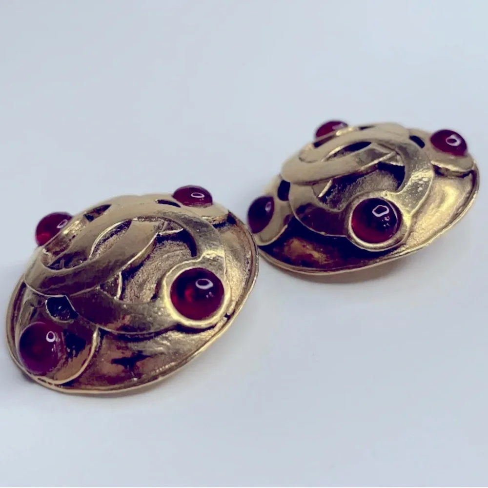 Chanel CC Logo Gripoix Ruby Red Glass Embellished Vintage Clip-on Earrings EUC